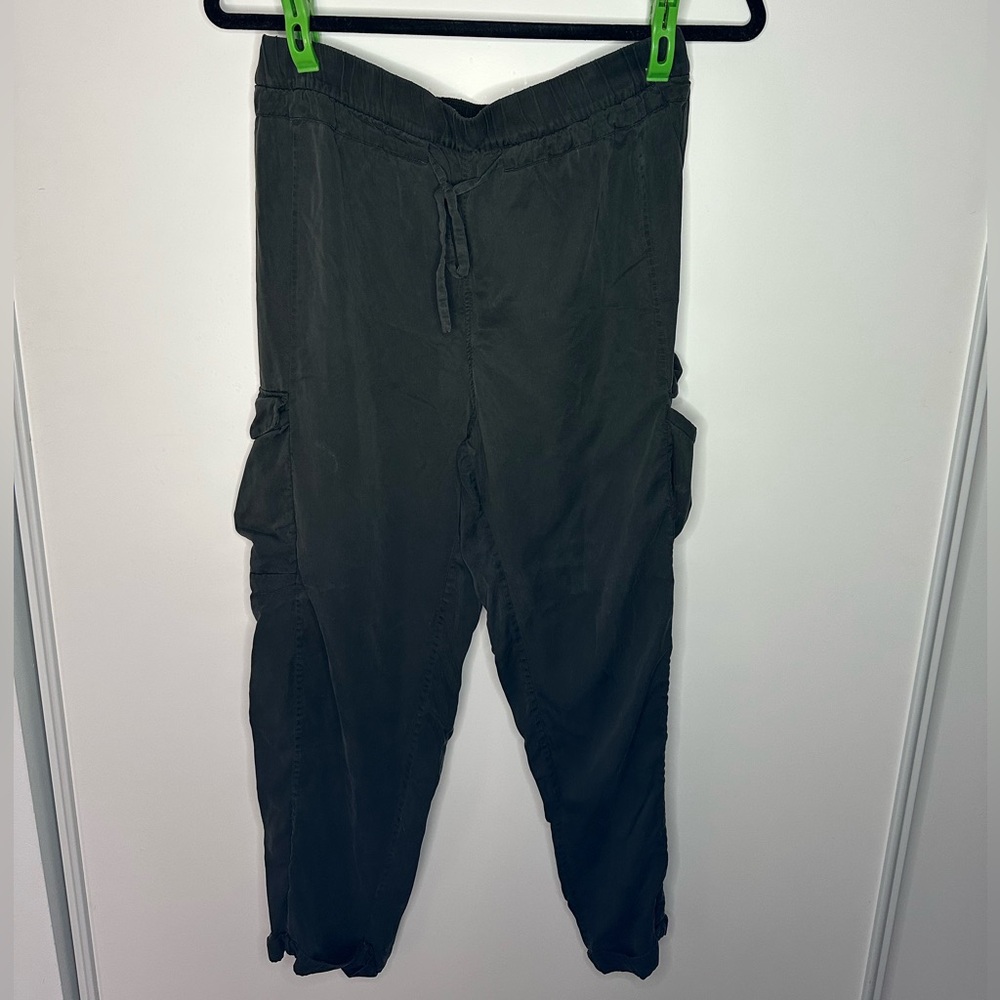 Lululemon Move Lightly Cargo Pockets Pants Tencel Evergreen 25" Size dot 8